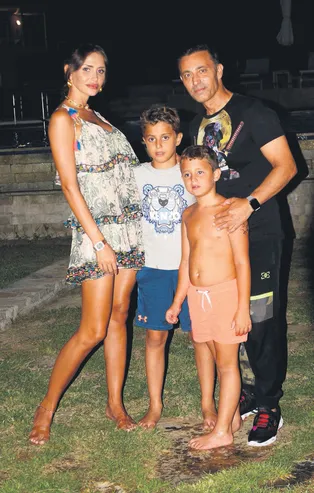 Mustafa Sandal ile Emina Jahovic arasında Melis Sütşurup krizi!