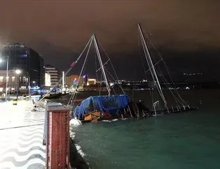 İzmir’de kuvvetli rüzgar etkili oluyor