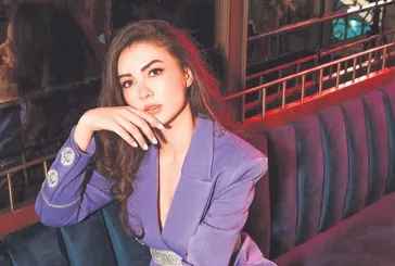 Burcu Özberk'i üzen "foto-kriz"... 'Yorumların hepsini tek tek okudum'