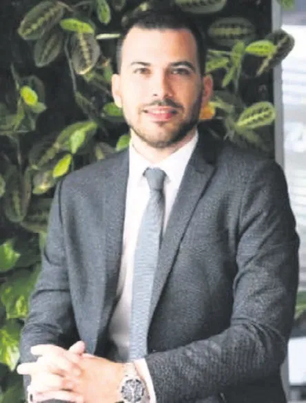 berkin-gokbudak-asli-envere-yilbasinda-evlilik-teklifi-yapmak-icin-hazirliklara-basladi-1667680369846.jpg Berkin Gökbudak, Aslı Enver'e Yılbaşı'nda evlilik teklifi yapmak için hazırlıklara başladı-5