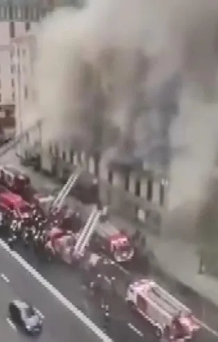 Moskova'nın merkezi alev alev yandı