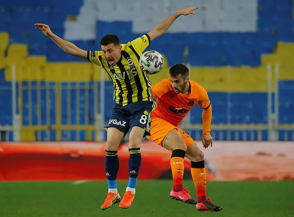1612688302984.jpg Fenerbahçe - Galatasaray derbisinde şoke eden Mert Hakan Yandaş gerçeği-2