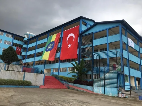 turkiye-etiyopyadaki-11-feto-okulunu-devraldi-1628759727266.jpg Türkiye, Etiyopya'daki 11 FETÖ okulunu devraldı-5