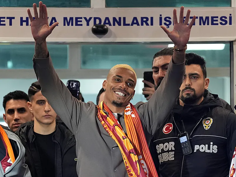 Galatasaray'da bir uçak daha bekleniyor! Transferde yeni bomba - 14