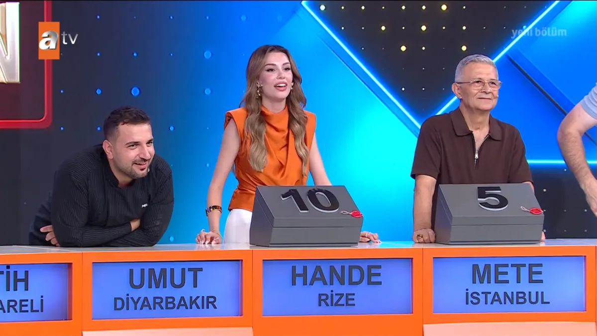 Var Mısın Yok Musun'da alışılmadık gece! Tekerlemelerin havada uçuştuğu gecede stüdyoda halı serilip çiğ köfte yoğruldu-12