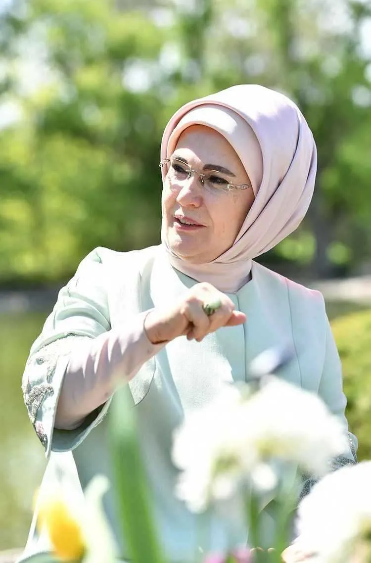 emine-erdoganin-himayesindeki-sifir-atik-hareketi-kuresel-modele-donustu-1780725386028.jpeg Emine Erdoğan'ın himayesindeki Sıfır Atık Hareketi küresel modele dönüştü-6