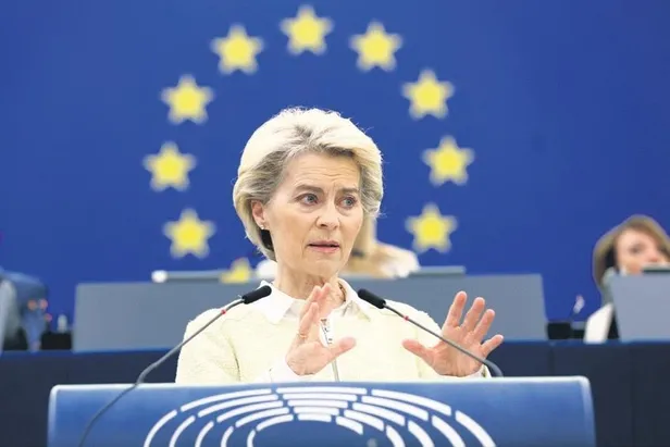 ab-rusyadan-petrol-alimini-durdurmak-icin-en-buyuk-rus-bankasi-ve-3-televizyonuna-yaptirim-karari-aldi-1651695433397.jpeg AB Rusya'dan petrol alımını durdurmak için en büyük Rus bankası ve 3 televizyonuna yaptırım kararı aldı-2