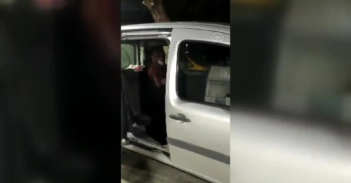 İzmir'de FETÖ'nün hücre evlerine yönelik operasyonda 35 şüpheli yakalandı