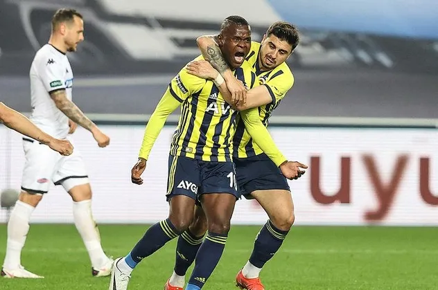 Fenerbahçe'de Samatta fırtınası