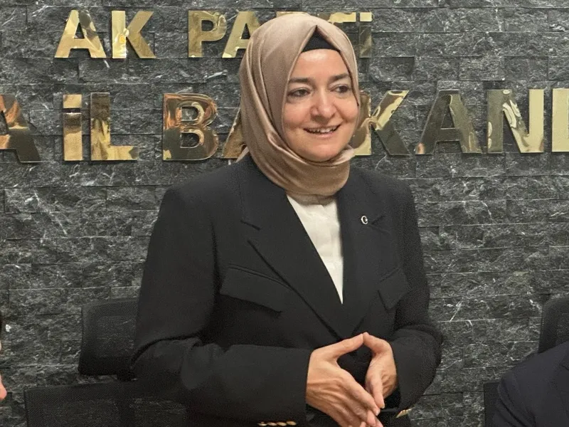 siyasilerden-ozelin-iddialarina-karsi-bakan-gurlek-icin-ortak-tavir-1774106215440.jpeg Siyasilerden Özel’in iddialarına karşı Bakan Gürlek için ortak tavır-3