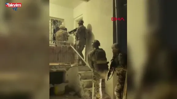 Eskişehir'de firari hükümlü, çatı izolasyonunda saklanırken yakalandı