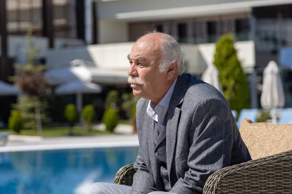 toprak-goncayi-koruyabilecek-mi-gul-masali-14-bolumde-neler-olacak-detaylar-ortaya-cikti-iste-yeni-bolumden-ip-1664032359452.jpg Toprak, Gonca’yı koruyabilecek mi? Gül Masalı 14. bölümde neler olacak? Detaylar ortaya çıktı! İşte yeni bölümden ipuçları...-4