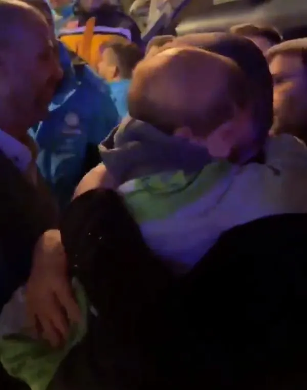 gazzeden-turkiyeye-hasta-tahliyesi-23-hasta-21-refakatci-turkiyeye-getirildi-1701294112864.jpeg Gazze'den Türkiye'ye hasta tahliyesi! 23 hasta, 21 refakatçi Türkiye'ye getirildi-5