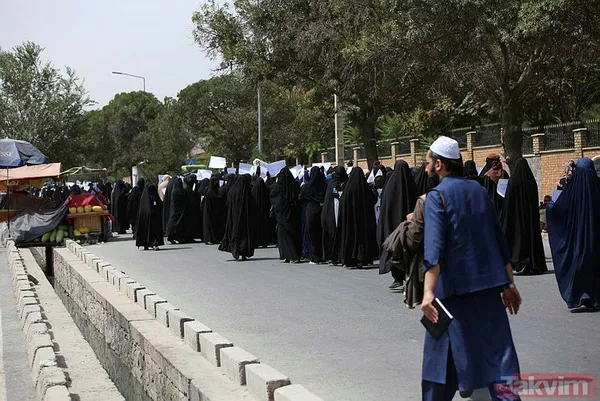 Afgan kadınlar Kabil Eğitim Üniversitesi’nde Taliban’a destek programı düzenledi - 31