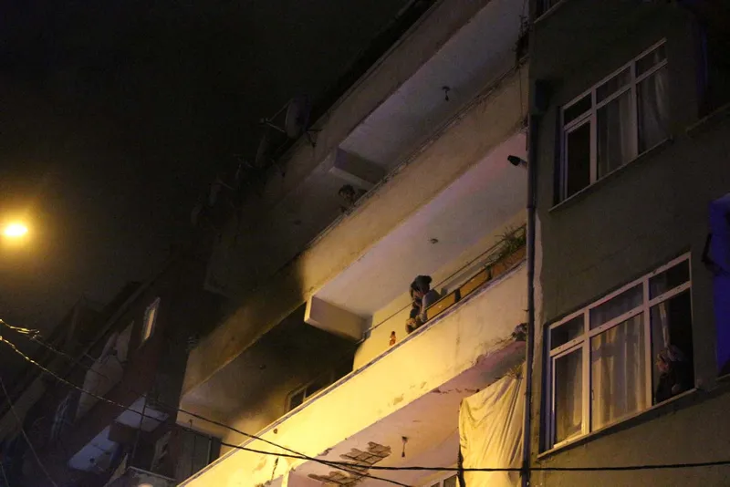 Şişli'de bina yangını - 12