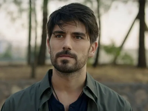 Hercai'de her şeyi altüst edecek ayrılık senaryoyu baştan yazdıracak! Onu Hercai'de son kez izleyeceğiz...-7