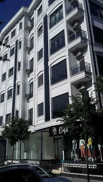CHP'li Beşiktaş Belediye Başkanı Rıza Akpolat, lüks villasıyla ilgili açıklama yapmak isterken işi daha da batırdı-3
