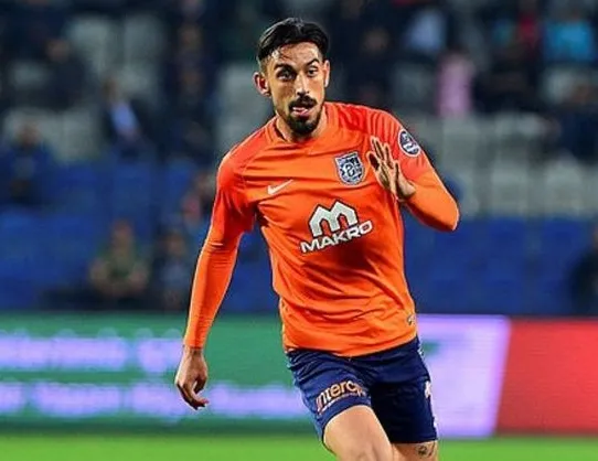 İrfan Can Kahveci’den örnek hareket!