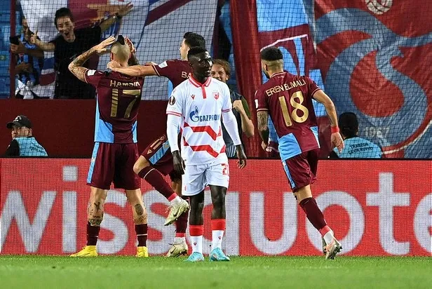 krizdeki-trabzonspor-uefa-avrupa-liginde-kizilyildizi-2-1-devirdi-1663274247381.jpeg