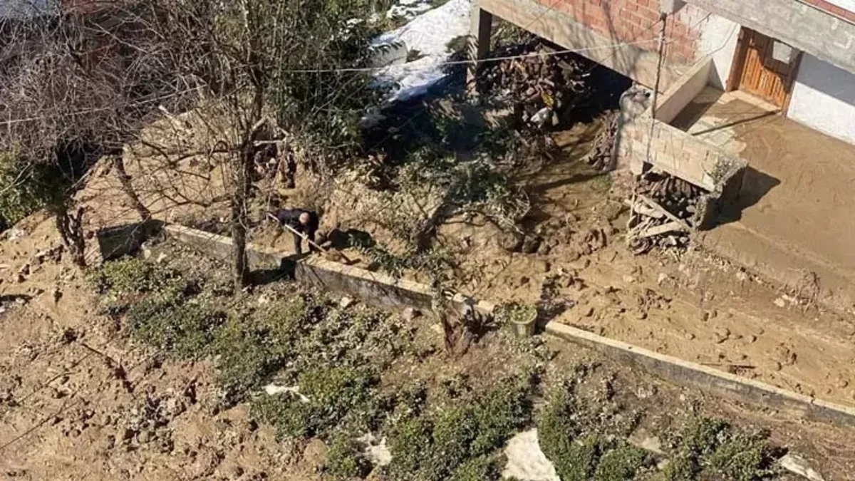 Rize Ardeşen'de heyelan! 16 ev tahliye edildi