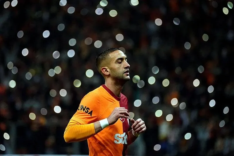 Galatasaray ilk transferini resmen açıkladı! Yıldız futbolcu imzalıyor... Maaşı belli oldu