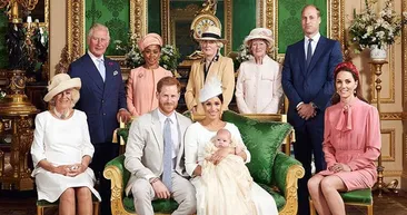 Meghan Markle oğlu Archie ile video paylaştı! İşte Meghanın 1 yaş sürprizi...