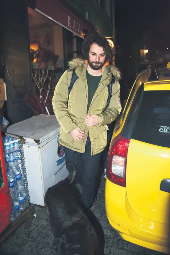 hayraniyla-mahkemelik-olan-berkay-ates-puskurdu-hem-aileme-kufur-ettiler-hem-utanmadan-para-istiyorlar-1643829276778.jpg Hayranıyla mahkemelik olan Berkay Ateş püskürdü! “Hem aileme küfür ettiler hem utanmadan para istiyorlar”-8