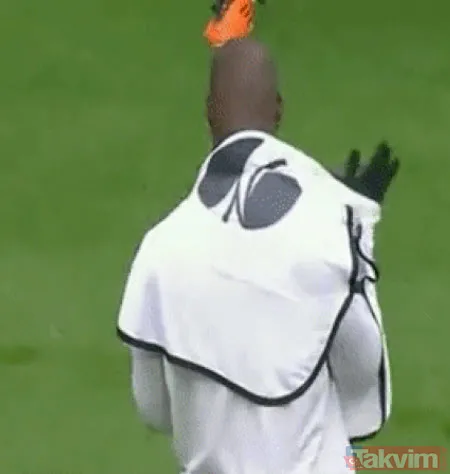 Mario Balotelli'nin Sergen Yalçın'a hareketi ilk değil! Rakibinin kafasını ezmiş şimdilerde Adana Demirspor forması giyen Balotelli... - 16