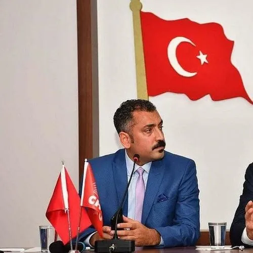 CHP'de tek aday kurultayı! Beylikdüzü ilçe kongresinde ortalık fena karıştı-2