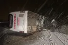 Bingöl'de korkunç kaza! Yolcu otobüsü devrildi: 18 kişi yaralandı