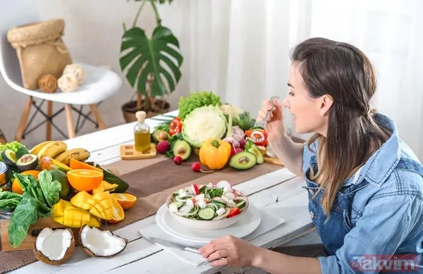 🥤 Tatlandırıcılı "Şekersiz" İçecekler Şekersiz Etiketi Sizi Yanıltmasın: Yapay Tatlandırıcılar Uzun Vadede Sinir Hücrelerini Etkiliyor. Beyindeki Dopamin...