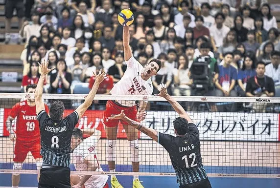 Efeler mağlubiyetle tamamladı