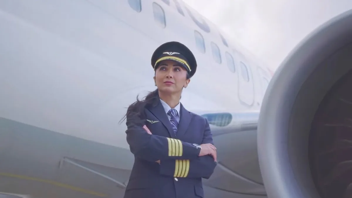 Kanserle mücadele eden pilot Bilge Derin, tedavisinde tanıştığı hemşireye ilham oldu