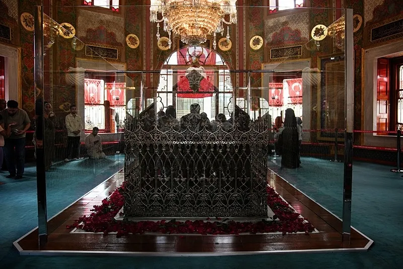 hafiz-bakan-mustafa-ciftciden-fatihin-huzurunda-kuran-tilaveti-1780425198397.jpeg Hafız Bakan Mustafa Çiftçi'den Fatih’in huzurunda Kur’an tilaveti! Fetih Suresi’ni okudu-2