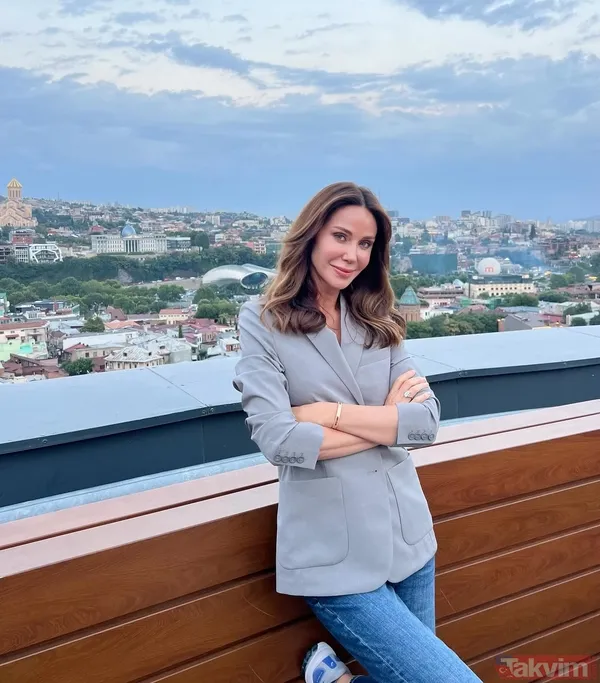 Özge Ulusoy ve Demet Şener’den kulis paylaşımı: "IQ seviyemiz %89 düşüyor" - 3