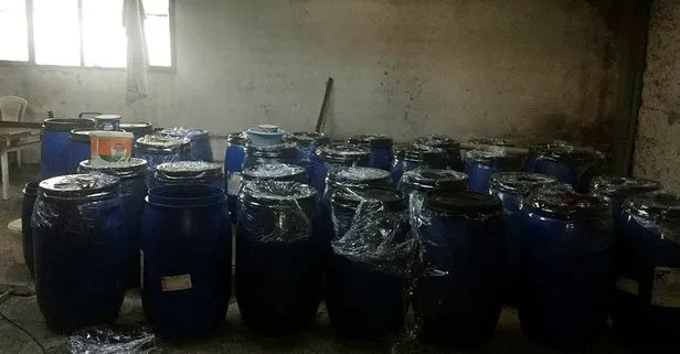 Polis ekipleri, İzmir’de hırsızları kovalarken sahte içki imalathanesi buldu