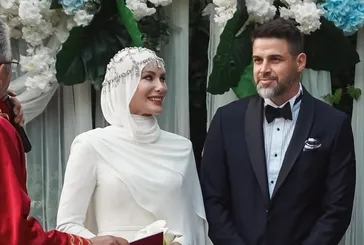 Reshad Strik'ten Gamze Özçelik'e romantik 2. evlilik yıl dönümü kutlaması: "Benim dünyam"