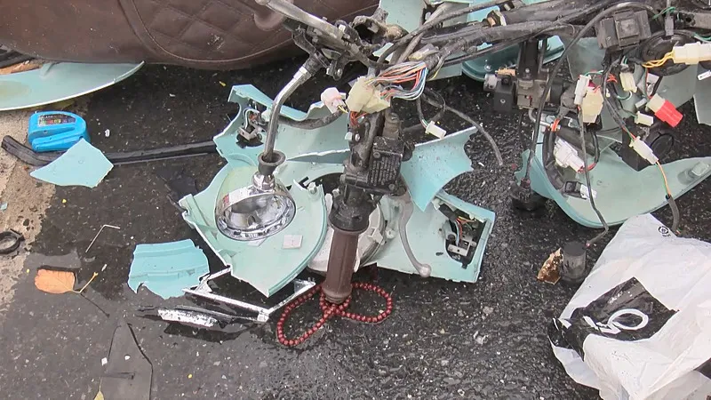 Bayrampaşa'da zincirleme kaza: 1 kişi hayatını kaybetti! Kazaya İETT otobüsü de karıştı-5