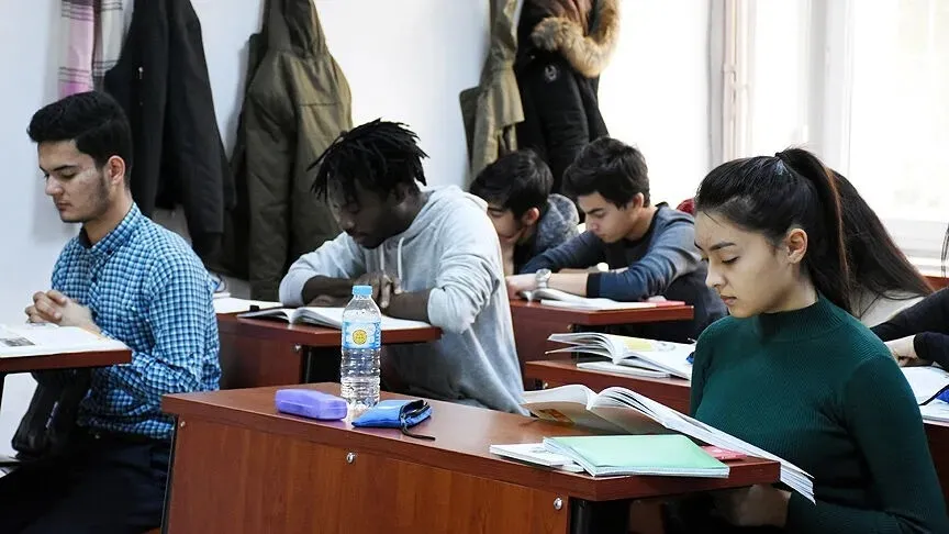 mebden-yabanci-okullardaki-ogrenciler-icin-denklik-karari-1786954644427.jpeg MEB'den yabancı okullardaki öğrenciler için denklik düzenlemesi: Son başvuru 31 Aralık 2026-5