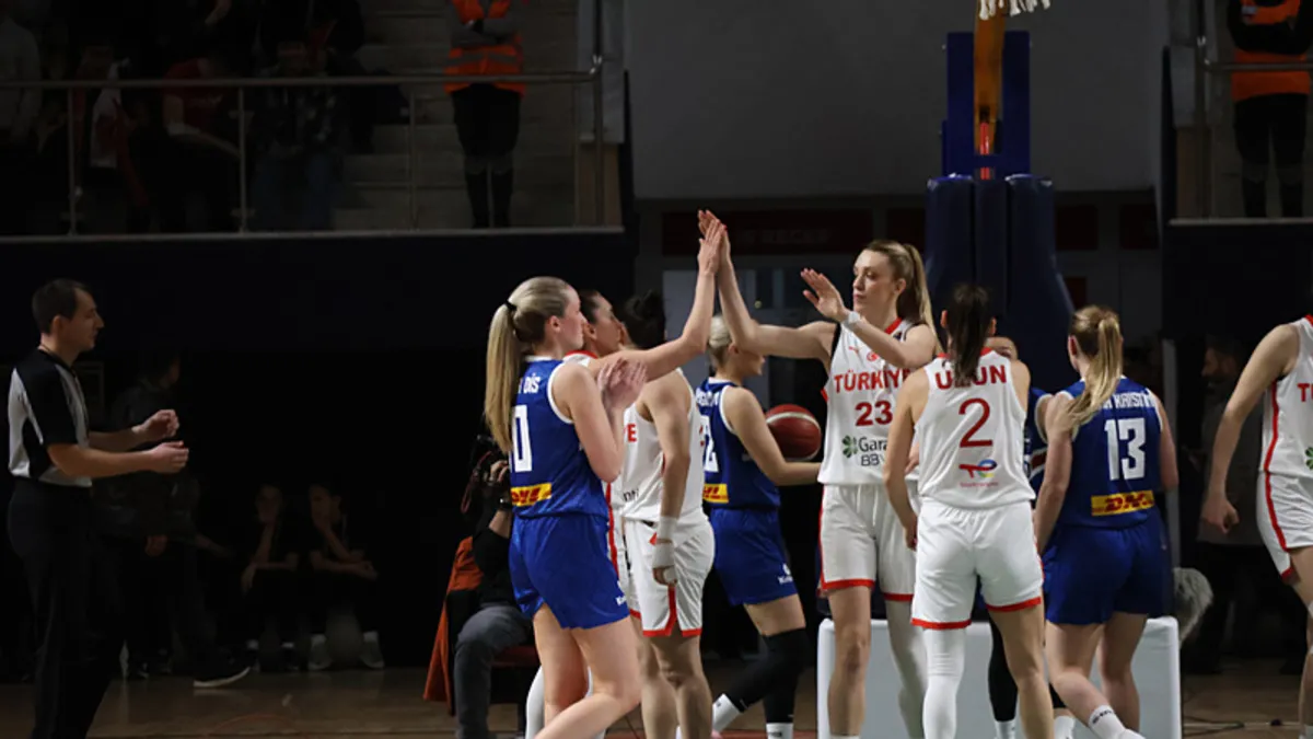 Milliler İzlanda'yı yenip 5'te 5 yaptı