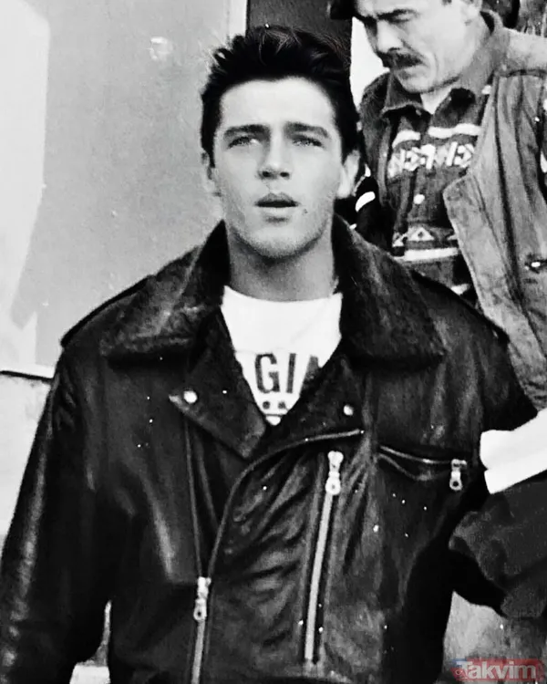 3 çocuk babası Hakan Ural evlatlarıyla ev halini paylaştı! İlk yorum Sibel Can’a benzetilen Melisa Ural’dan! Nur Tuğba Namlı da kayıtsız kalmadı - 3