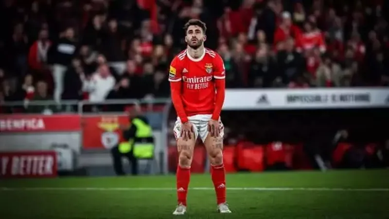 7-gol-10-asist-galatasaraydan-golcu-bek-transferi-yildiz-isim-duyuruldu-1717700485027.jpeg 7 gol 10 asist... Galatasaray’dan golcü bek transferi! Yıldız isim duyuruldu-5