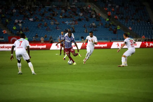 trabzonspor-kayipsiz-gidiyor-trabzonspor-2-1-sivasspor-mac-sonucu-1629742411192.jpg Trabzonspor kayıpsız gidiyor! Trabzonspor 2 - 1 Sivasspor maç sonucu-2