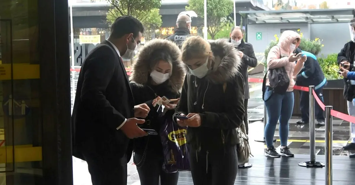 Başkan Erdoğan açıkladı, AVM’lerde yeni dönem başladı! Yasak sonrası harekete geçtiler