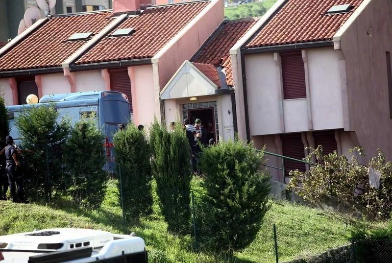 bassavciliktan-cem-garipoglu-karari-otopsi-kayitlari-izlenecek-mezari-acilacak-mi-1710240934335.jpeg Başsavcılıktan "Cem Garipoğlu" kararı: Otopsi kayıtları izlenecek | Mezarı açılacak mı?-4