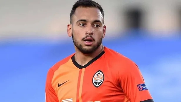 fenerbahce-ve-galatasaray-yildiz-oyuncu-maycon-icin-devrede-1688252680898.jpeg Fenerbahçe ve Galatasaray yıldız oyuncu Maycon için devrede-4