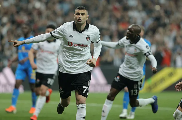 Burak Yılmaz Kasımpaşa maçı sonrası ayrılığı böyle açıkladı!