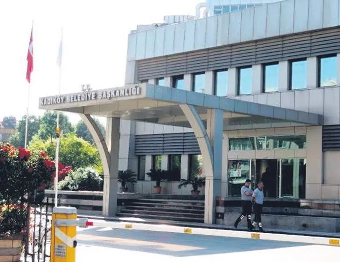 Kaçak imarda metre başına haraç topladılar