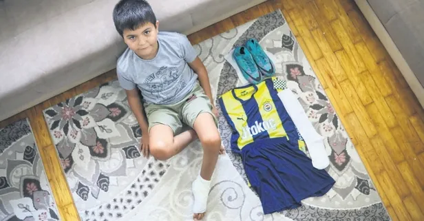 7 ameliyat geçirdi yürümeye başladı! Tek hayali futbol oynamak