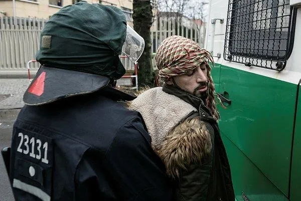 Terör örgütü PYD/PKK yandaşları Berlin'i karıştırdı-6